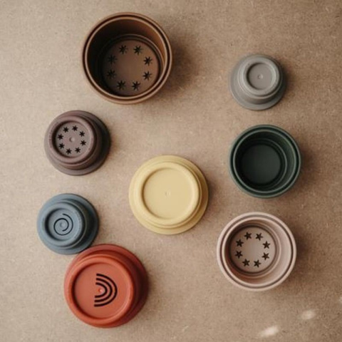 Mushie Wieża z kubeczków Stacking Tower 8el RETRO