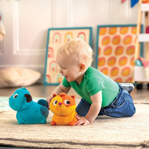 B.toys Wędrujący PIESEK do nauki raczkowania Wobble `n’ go Puppy