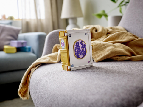 Lego DISNEY Klocki Książka z przygodami Arielki, Belli, Kopciuszka i Tiany