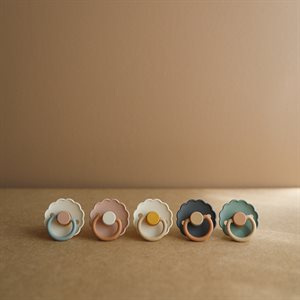 FRIGG Smoczek 0-6m Daisy Kauczuk Peach Bronze - Rozmiar 1