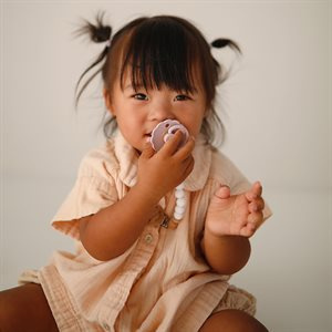 FRIGG Smoczek 0-6m Daisy Kauczuk Scarlet - Rozmiar 1