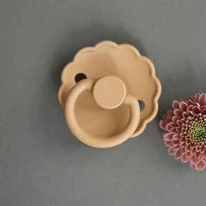 FRIGG Smoczek 6-18m Daisy Kauczuk Portobello - Rozmiar 2