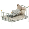 Maileg Metalowe Łóżeczko z pościelą MINT - Akcesoria dla lalek