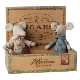 Maileg Babcia i dziadek w pudełku po cygarach