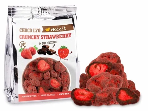 Mixit Crispy strawberries in chocolate for your pocket (60g)