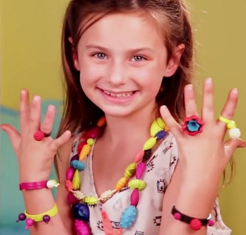 B.toys Zestaw do tworzenia biżuterii – 300 el Pop-Arty!